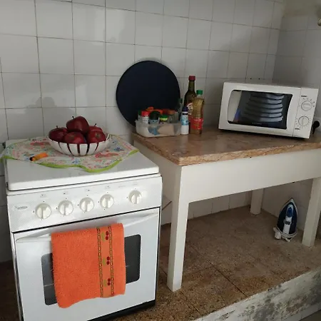 Our Little Spot In Chiado Гостевой дом Лиссабон