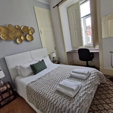 Our Little Spot In Chiado Гостевой дом 3*