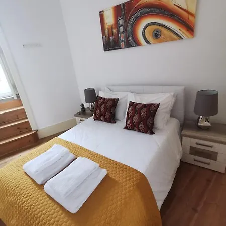 Our Little Spot In Chiado Гостевой дом 3*