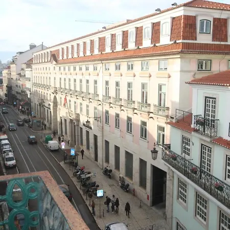 Our Little Spot In Chiado Гостевой дом